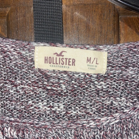 Size M/L Super Soft Hollister Sweater. Burgundy & grey with Aztec like design - Picture 5 of 9